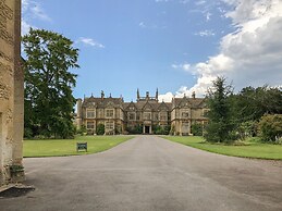 1A Erneston Crescent