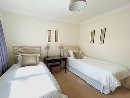 1A Erneston Crescent