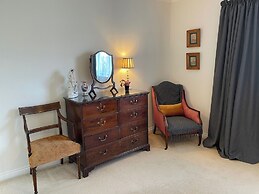 1A Erneston Crescent