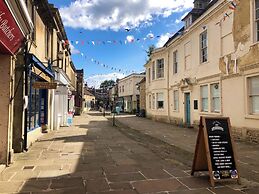 1A Erneston Crescent