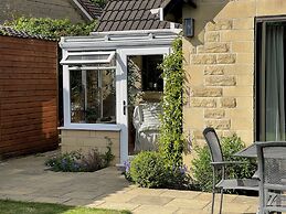 1A Erneston Crescent