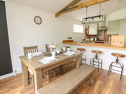 Ash Lodge
