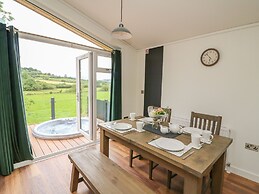 Ash Lodge