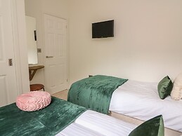 Ash Lodge