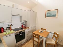 1 South Snowdon Wharf