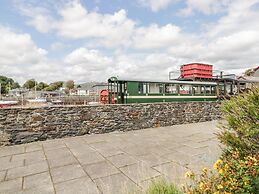 1 South Snowdon Wharf