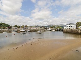 1 South Snowdon Wharf