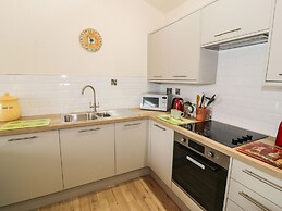 1 South Snowdon Wharf