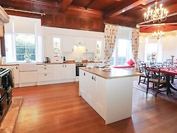 Auchentroig House