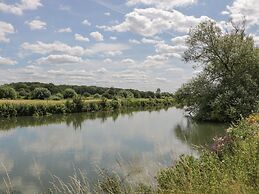 Kingfisher, 2 The Old Stables
