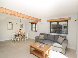 Kingfisher, 2 The Old Stables