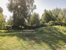 Kingfisher, 2 The Old Stables