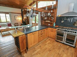 Timbertwig Lodge