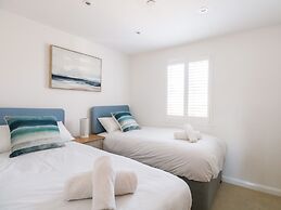 Harbour Hideaway
