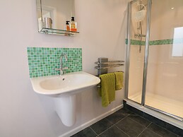 Cholwell Barn Apartment