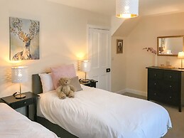 3 Lowerbourne Terrace