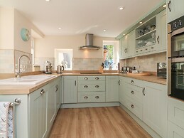 3 Lowerbourne Terrace