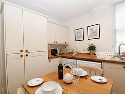 2B Cavendish Villas