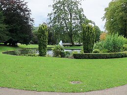 2B Cavendish Villas