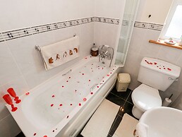 Lough Mask Road Fishing Cottage