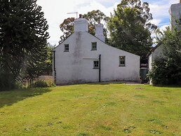 Bwthyn Gwyn Ty'n Y Pant