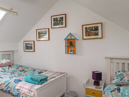 Bwthyn Gwyn Ty'n Y Pant