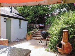 Bwthyn Gwyn Ty'n Y Pant