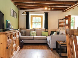 Bwthyn Gwyn Ty'n Y Pant