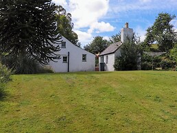 Bwthyn Gwyn Ty'n Y Pant