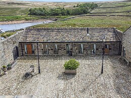 Snave Barn