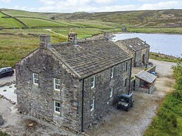 Snave Barn