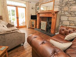 Red Squirrel Cottage, 5 Biddlestone