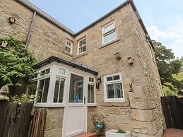 Red Squirrel Cottage, 5 Biddlestone