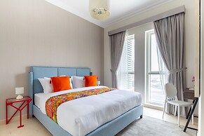 Pristine 2BR Apartment in Downtown Dubai - Sleeps 5!