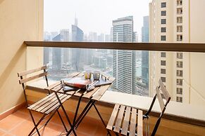 Radiant & Alluring 1BR Apartment W/ Marina Views