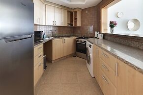 Sleek And Elegant 1BR on The Palm!