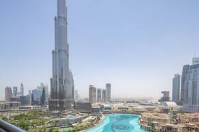 Stellar 2BR Apartment With Dazzling Views Of The Burj Khalifa