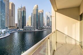 Timelessly Modern 3BR w/ Fascinating Marina Views!