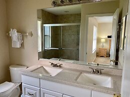 Four-bedroom Townhouse - 331 MA - Vusa