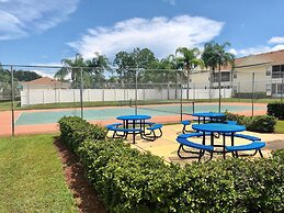 Three Bedroom Condo - 8841 GP - Vusa