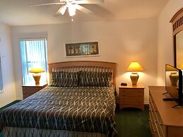 Three Bedroom Condo - 8841 GP - Vusa