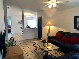 Three Bedroom Condo - 8841 GP - Vusa