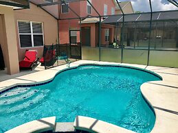 Four Bedroom Pool Home - 150 EP - Vusa