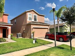 Four Bedroom Pool Home - 150 EP - Vusa