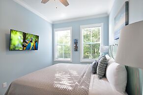 Bayview South 801 Eisenhower Dr. #6