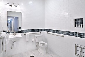 Bayview South 801 Eisenhower Dr. #6