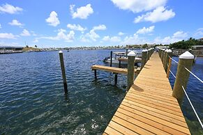 Bayview South 801 Eisenhower Dr. #6