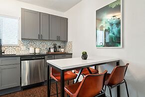 Abode Houston - Montrose Downtown