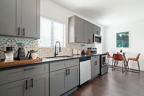 Abode Houston - Montrose Downtown