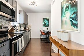 Abode Houston - Montrose Downtown